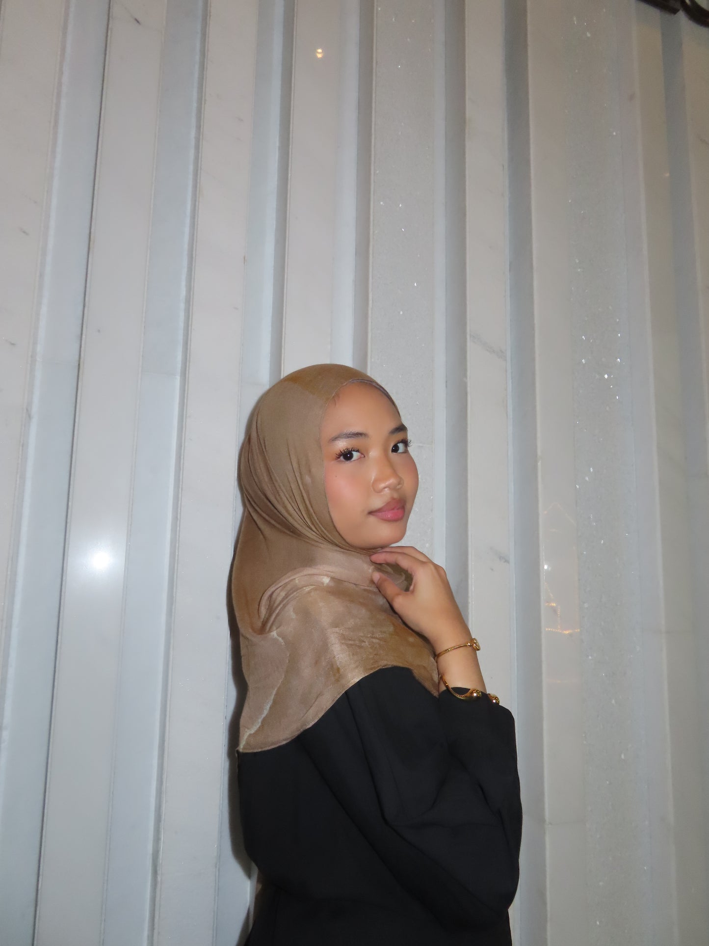 Mocha Mousse Modal