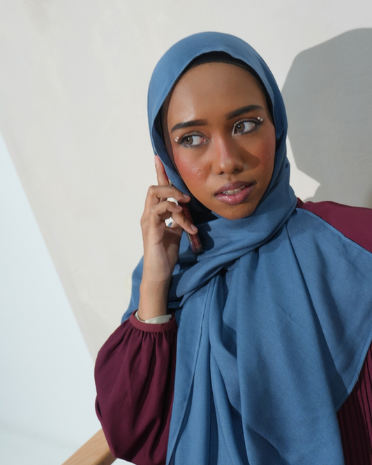 Riverstone Blue Softveil Modal