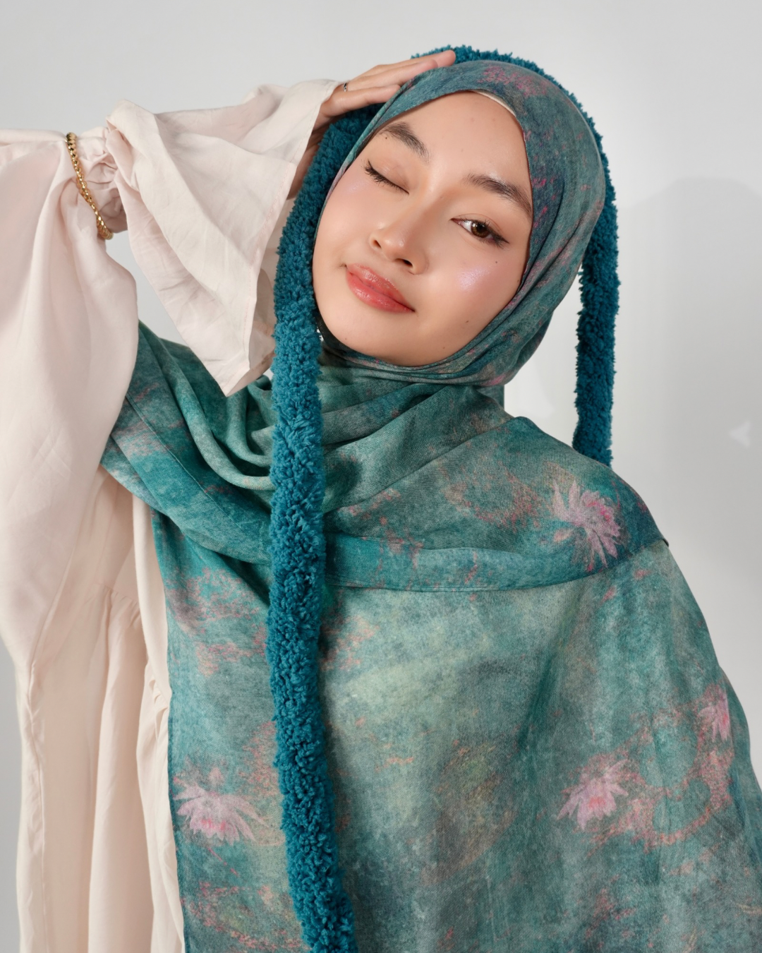 Lagoon Whisper Modal